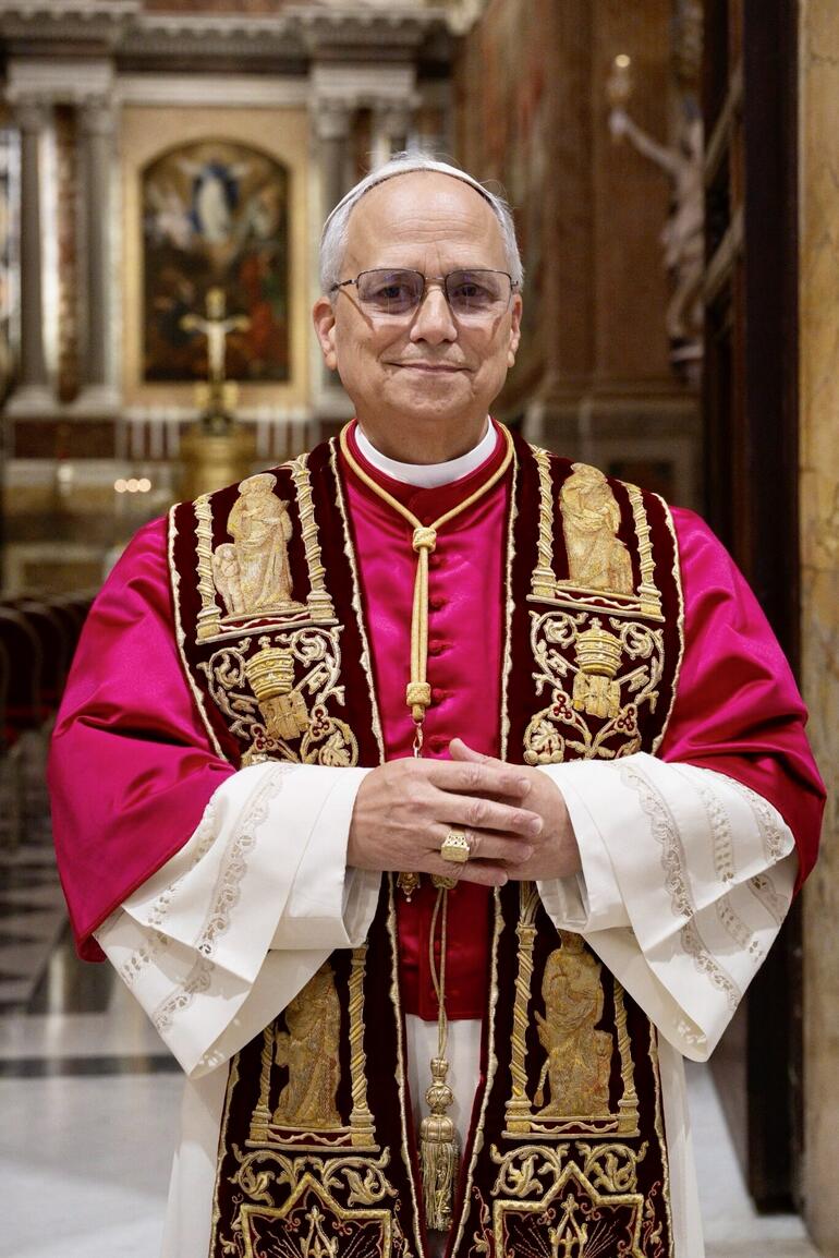 Color photo of Pope Leo XIV