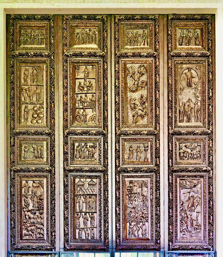 Santa Sabina doors