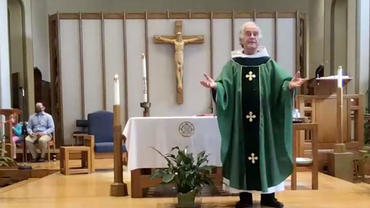 Fr. Joe Gillespie presiding at Mass