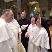 Color photo of Dominican friars and sisters in St. Paul's